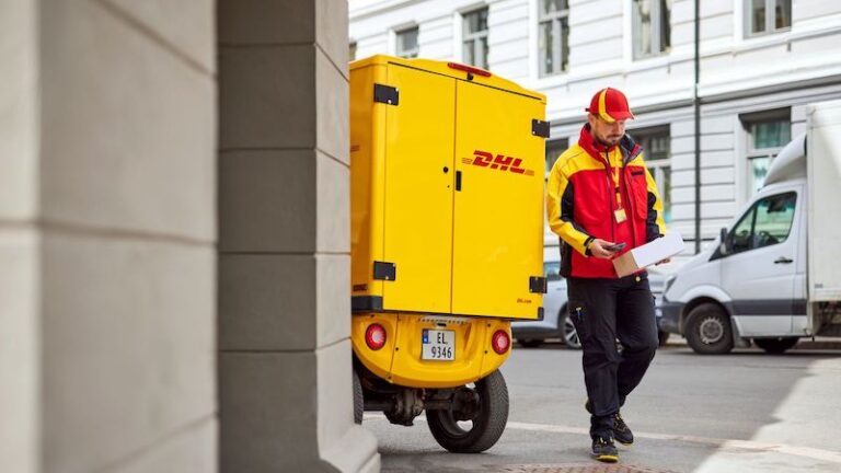 Expanding Your E-Commerce Business Globally with DHL Express: A Comprehensive Guide